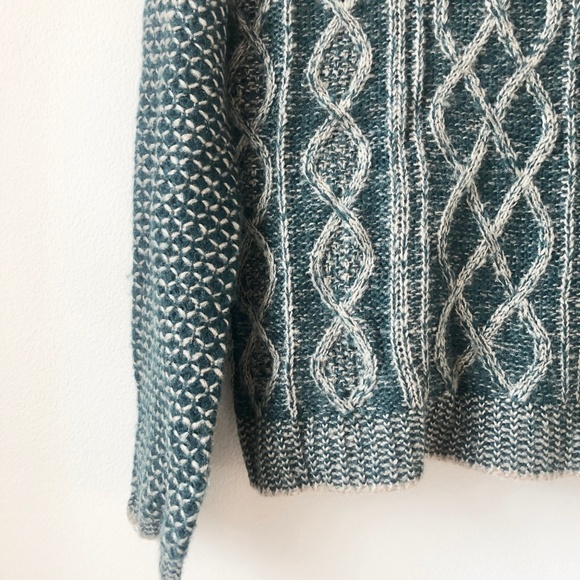 Chunky Evergreen Turtleneck Sweater - Picture 2 of 5